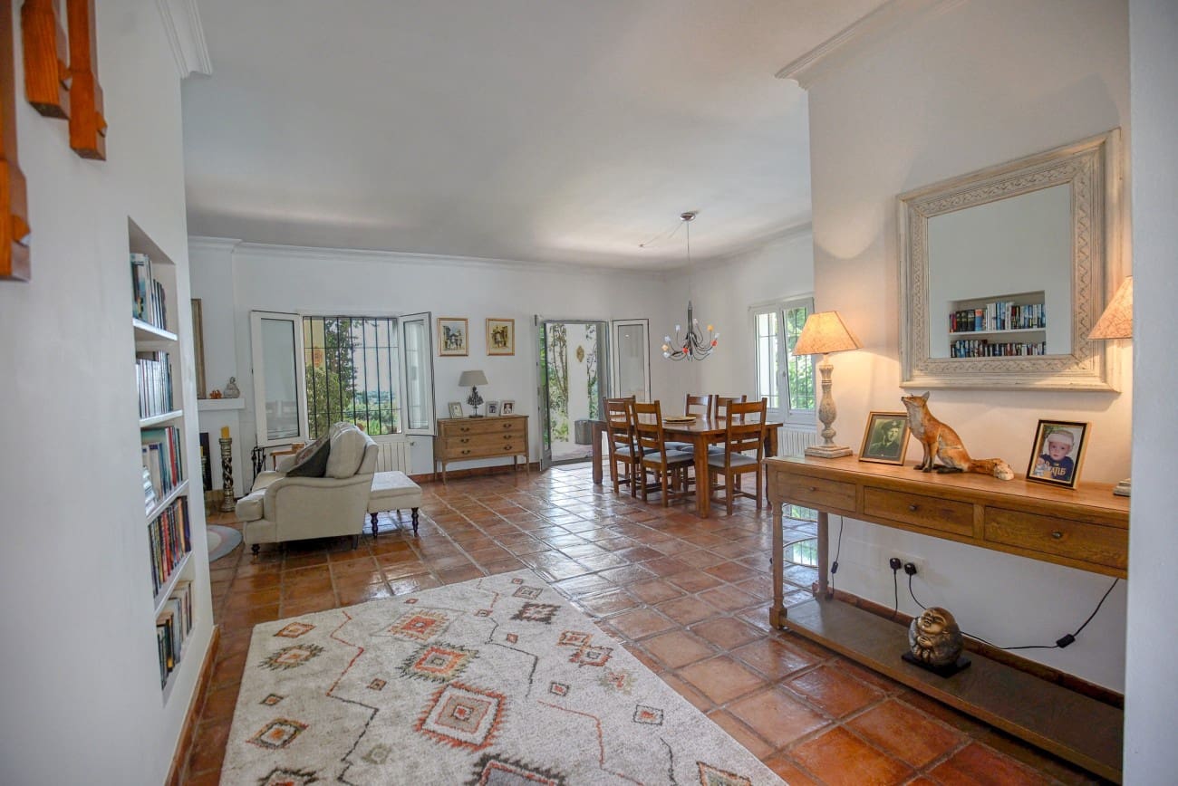 4 soverom Villa til salgs i Sotogrande med svømmebasseng - € 1 200 000 (Ref: 8473160)