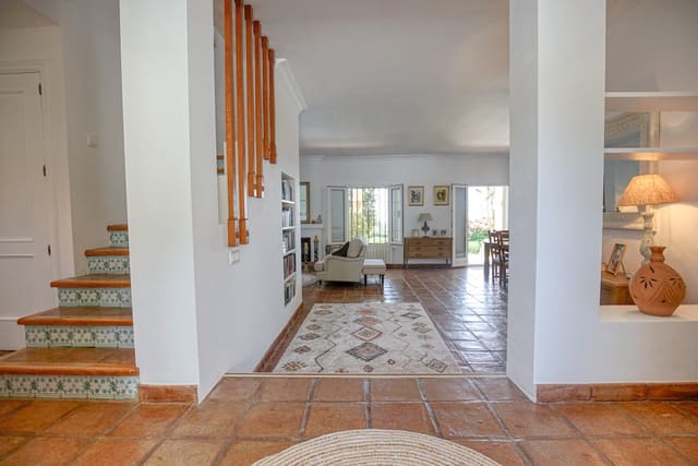 4 soverom Villa til salgs i Sotogrande, San Roque med svømmebasseng - € 1 200 000 (Ref: 8473160)