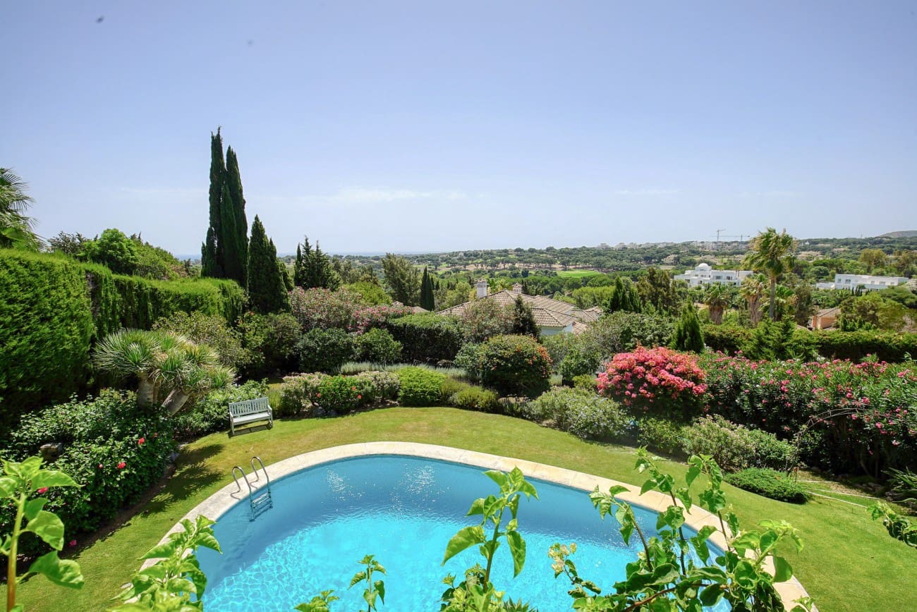 4 soverom Villa til salgs i Sotogrande med svømmebasseng - € 1 200 000 (Ref: 8473160)