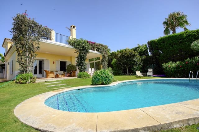 4 soverom Villa til salgs i Sotogrande, San Roque med svømmebasseng - € 1 200 000 (Ref: 8473160)