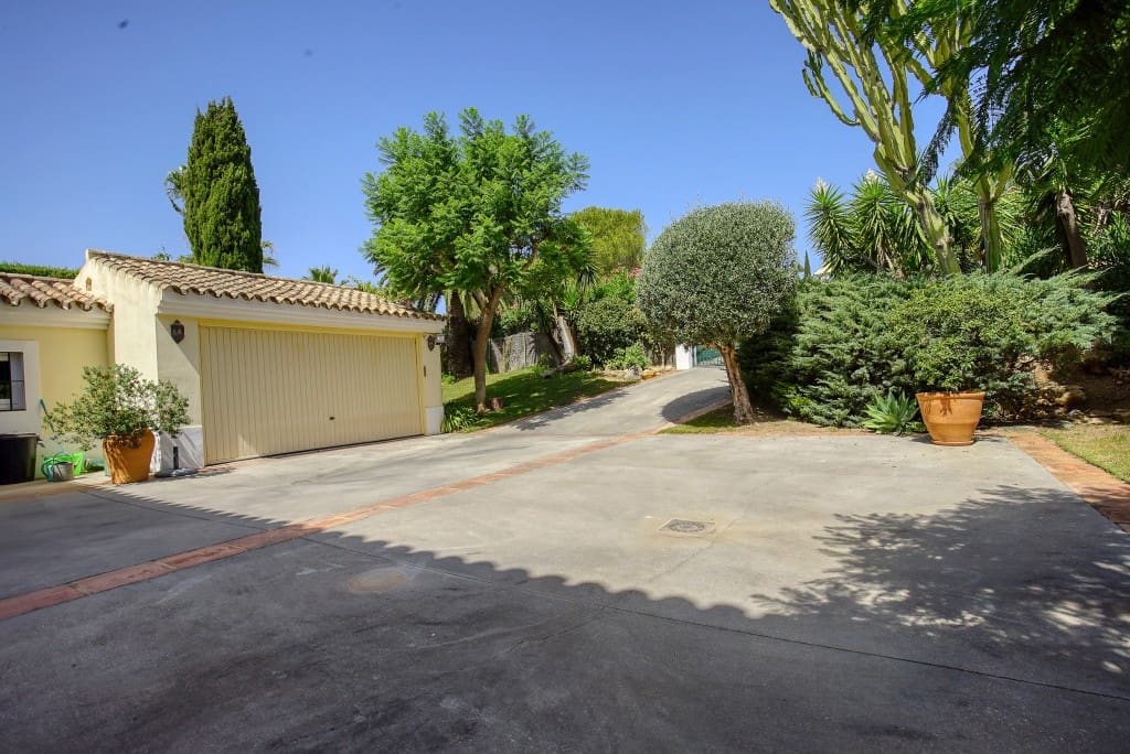 4 soveværelse Villa til salg i Sotogrande med garage - € 1.200.000 (Ref: 8473163)