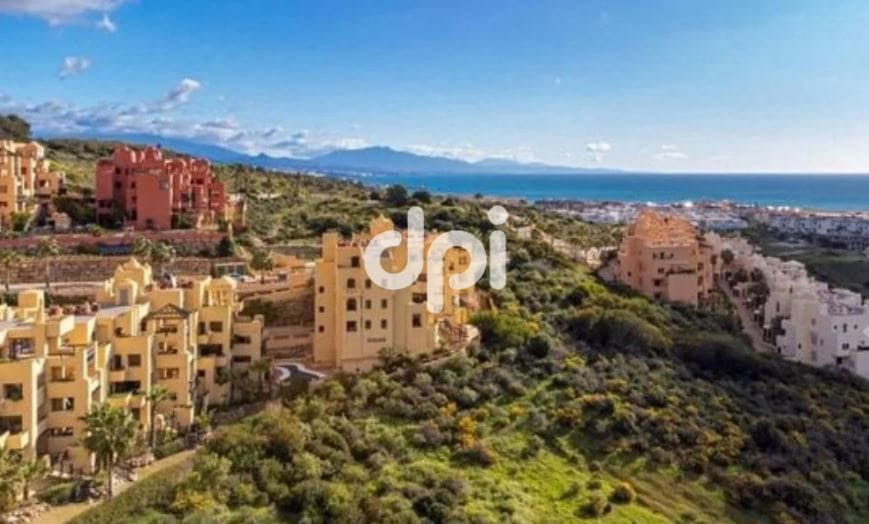 2 soveværelse Lejlighed til salg i Manilva med swimmingpool - € 265.000 (Ref: 8567345)