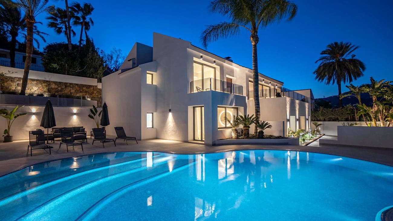 3 soveværelse Lejlighed til salg i Estepona med swimmingpool - € 890.000 (Ref: 8583694)