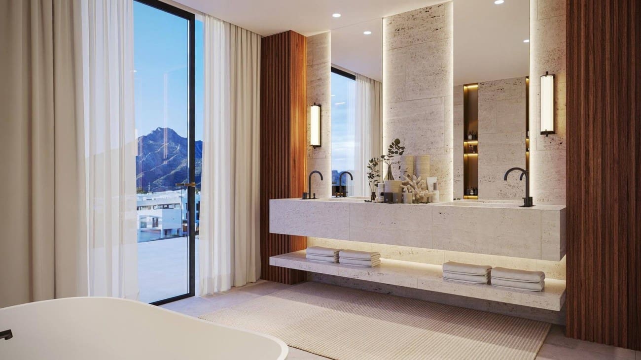 4 bedroom Villa for sale in Marbella with pool - € 4,850,000 (Ref: 8611645)