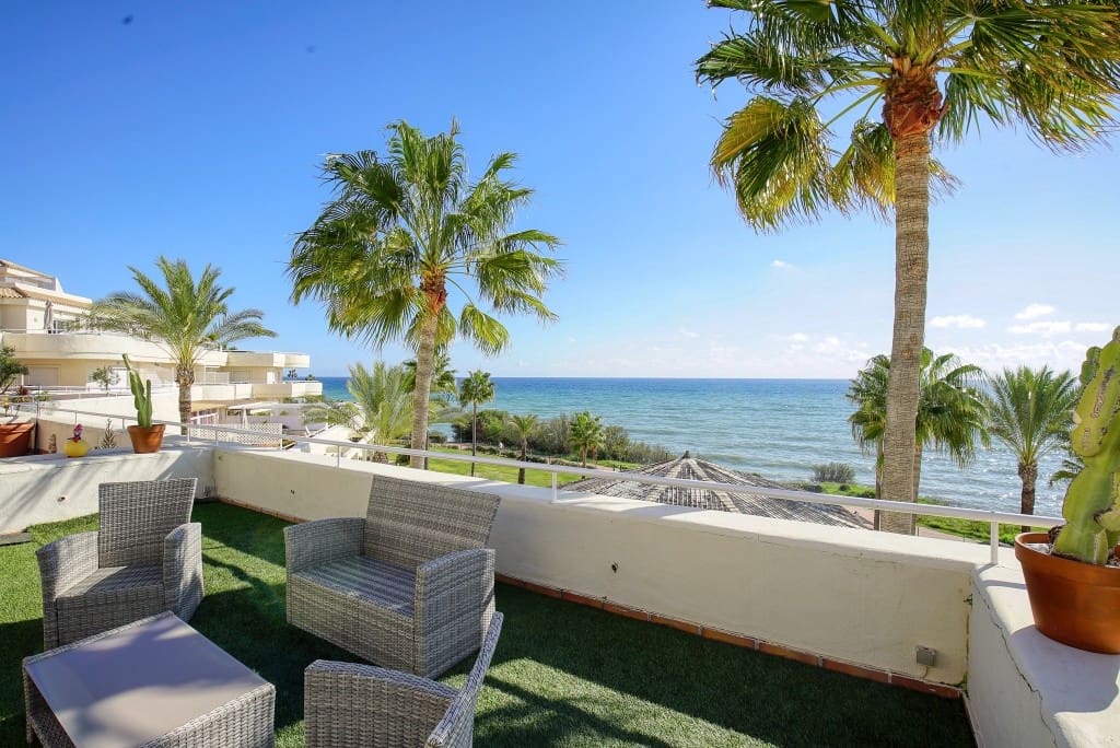 2 bedroom Apartment for sale in Estepona - € 680,000 (Ref: 8657558)