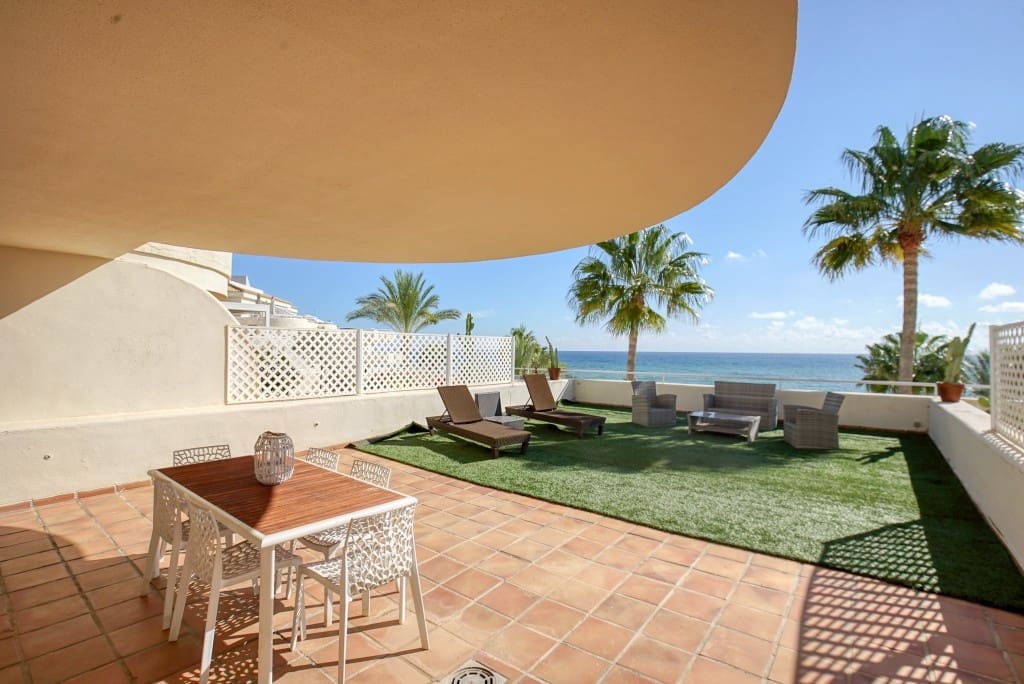 2 bedroom Apartment for sale in Estepona - € 680,000 (Ref: 8657558)