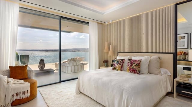 2 bedroom Villa for sale in Estepona with pool - € 2,310,000 (Ref: 8677295)