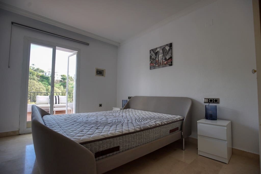 2 makuuhuone Huoneisto myytävänä paikassa Marbella - 395 000 € (Ref: 8742711)