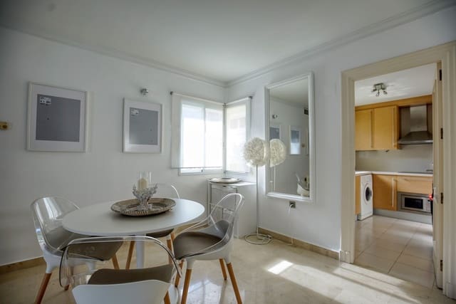 2 makuuhuone Huoneisto myytävänä paikassa Marbella - 395 000 € (Ref: 8742711)