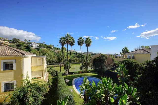2 makuuhuone Huoneisto myytävänä paikassa Marbella - 395 000 € (Ref: 8742711)