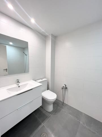 3 bedroom Apartment for sale in Estepona with pool - € 410,000 (Ref: 8769319)