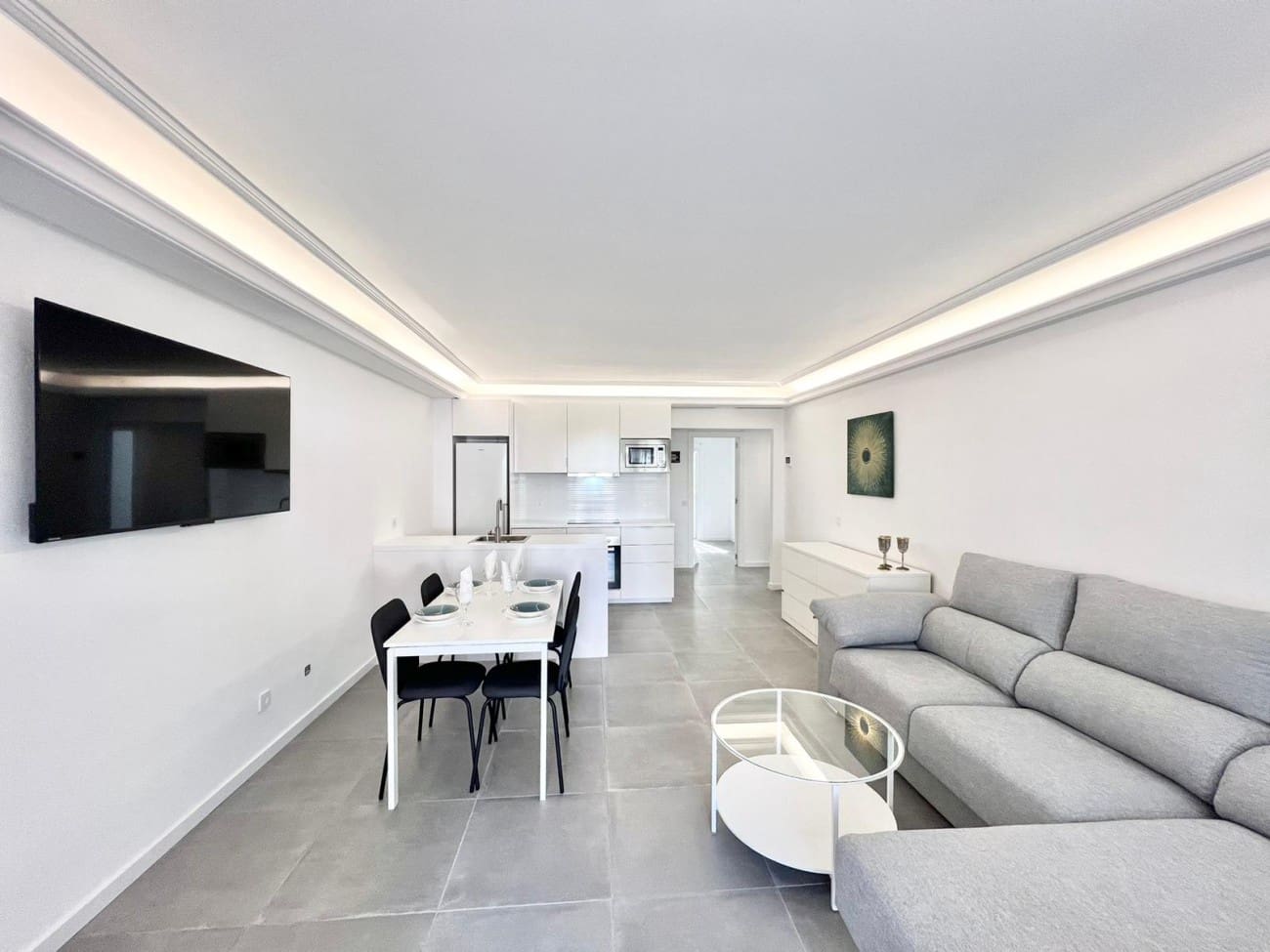 3 bedroom Apartment for sale in Estepona with pool - € 410,000 (Ref: 8769319)