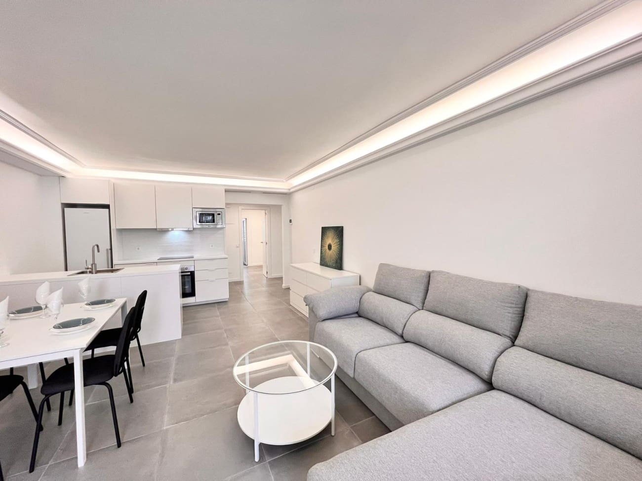 3 bedroom Apartment for sale in Estepona with pool - € 410,000 (Ref: 8769319)