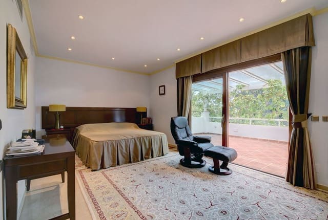 5 soverom Villa til salgs i Costalita, Estepona med svømmebasseng - € 2 400 000 (Ref: 8820702)