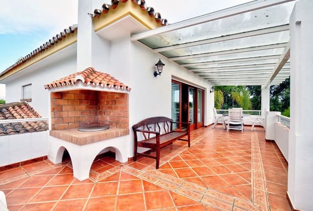 5 soverom Villa til salgs i Costalita, Estepona med svømmebasseng - € 2 400 000 (Ref: 8820702)