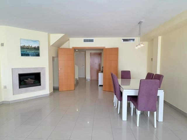 3 bedroom Townhouse for sale in Nueva Andalucia, Marbella with pool - € 460,000 (Ref: 8823037)