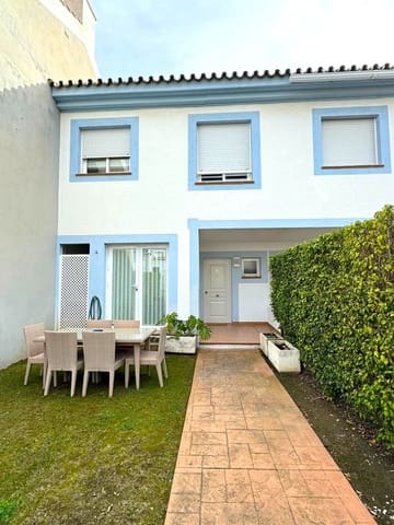 3 bedroom Townhouse for sale in Nueva Andalucia, Marbella with pool - € 460,000 (Ref: 8823037)