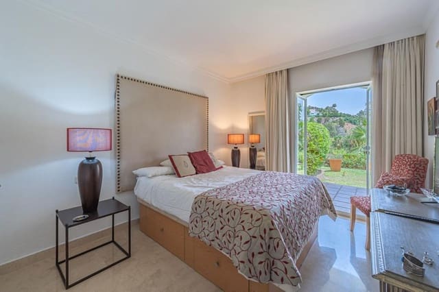 3 bedroom Apartment for sale in Benahavís pueblo, Benahavís with pool - € 399,000 (Ref: 8826542)