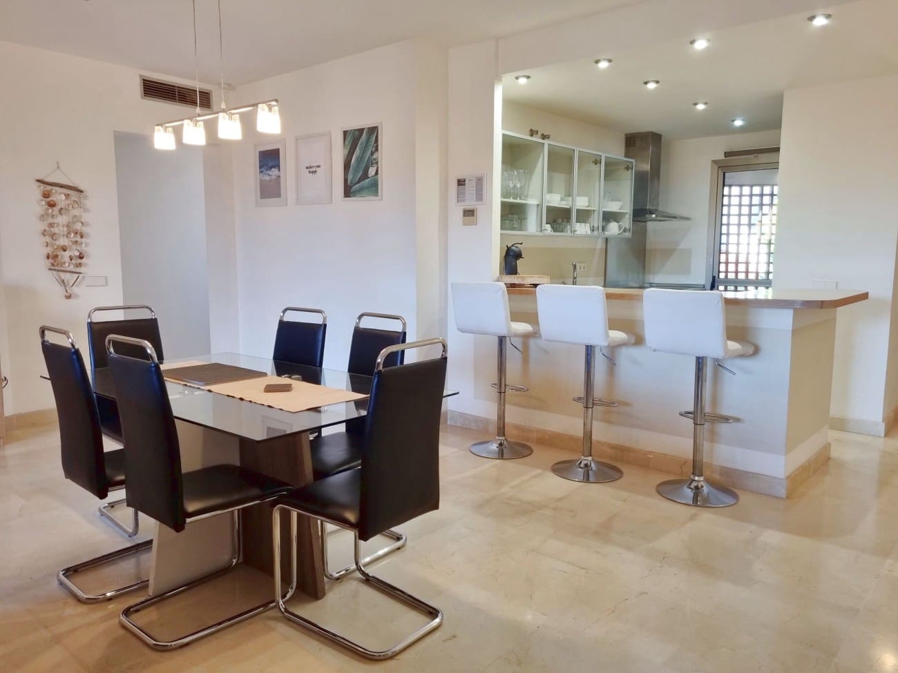 2 bedroom Apartment for sale in Estepona with pool - € 397,000 (Ref: 8837560)