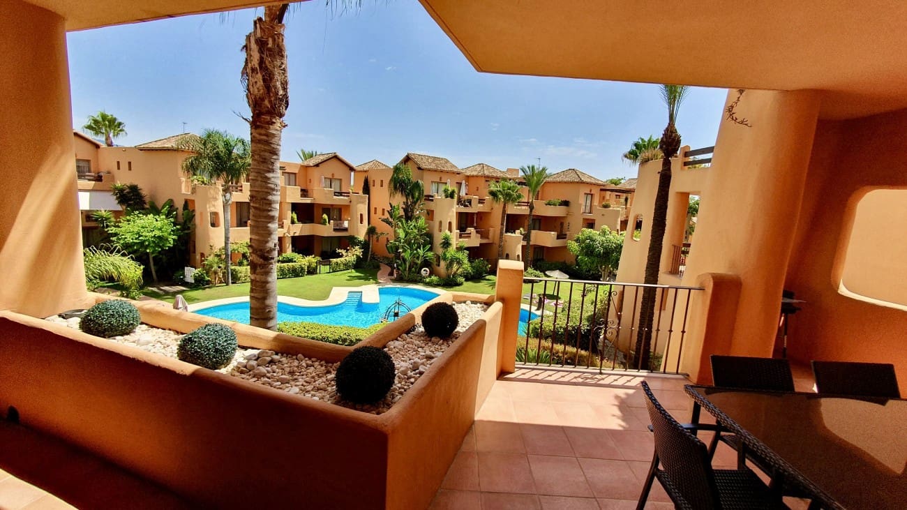 2 bedroom Apartment for sale in Estepona with pool - € 397,000 (Ref: 8837560)