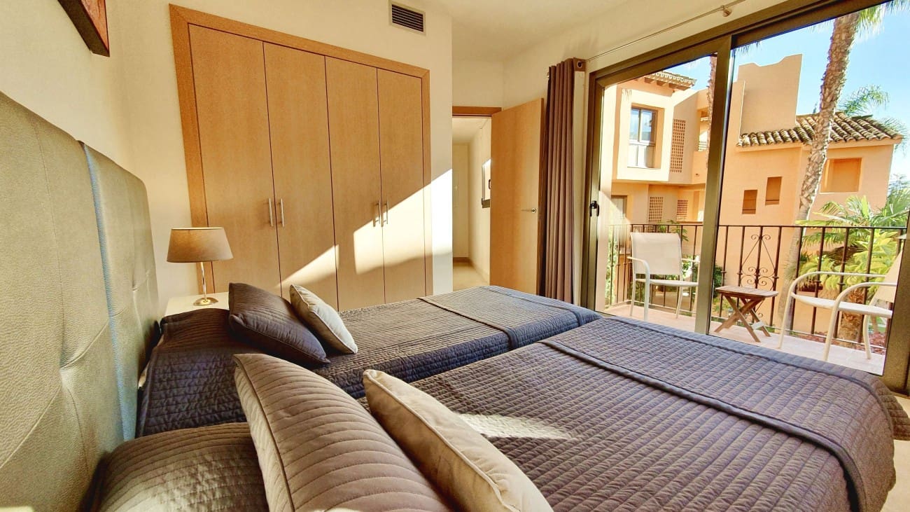 2 bedroom Apartment for sale in Estepona with pool - € 397,000 (Ref: 8837560)