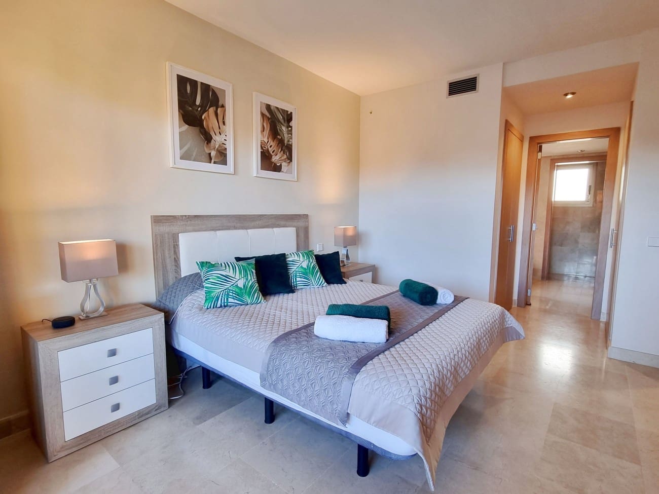 2 bedroom Apartment for sale in Estepona with pool - € 397,000 (Ref: 8837560)