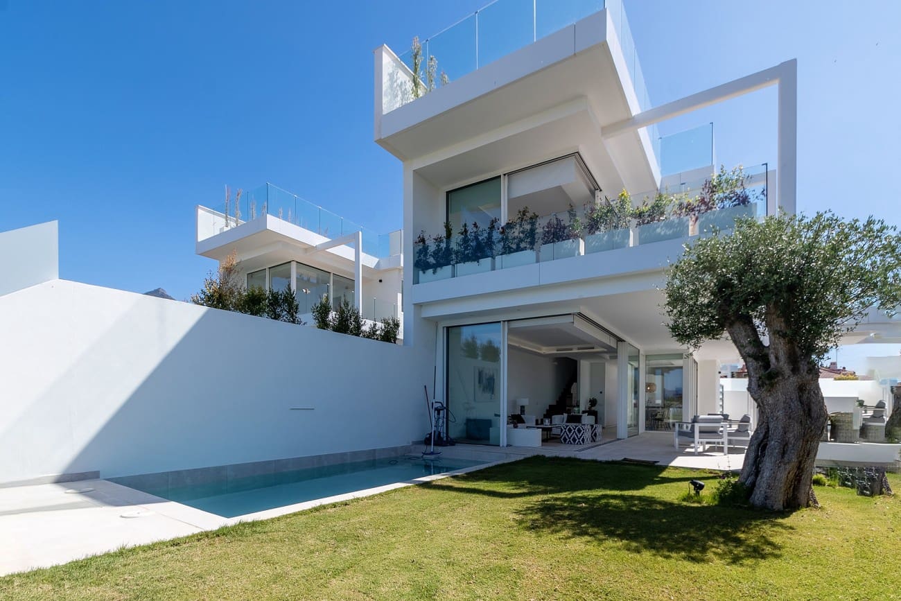 4 soveværelse Villa til salg i Marbella med swimmingpool - € 1.950.000 (Ref: 8840309)