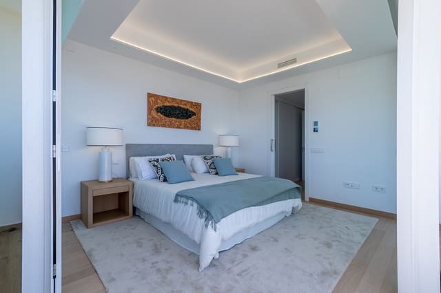 4 makuuhuone Huvila myytävänä paikassa Marbella mukana uima-altaan - 1 950 000 € (Ref: 8840309)