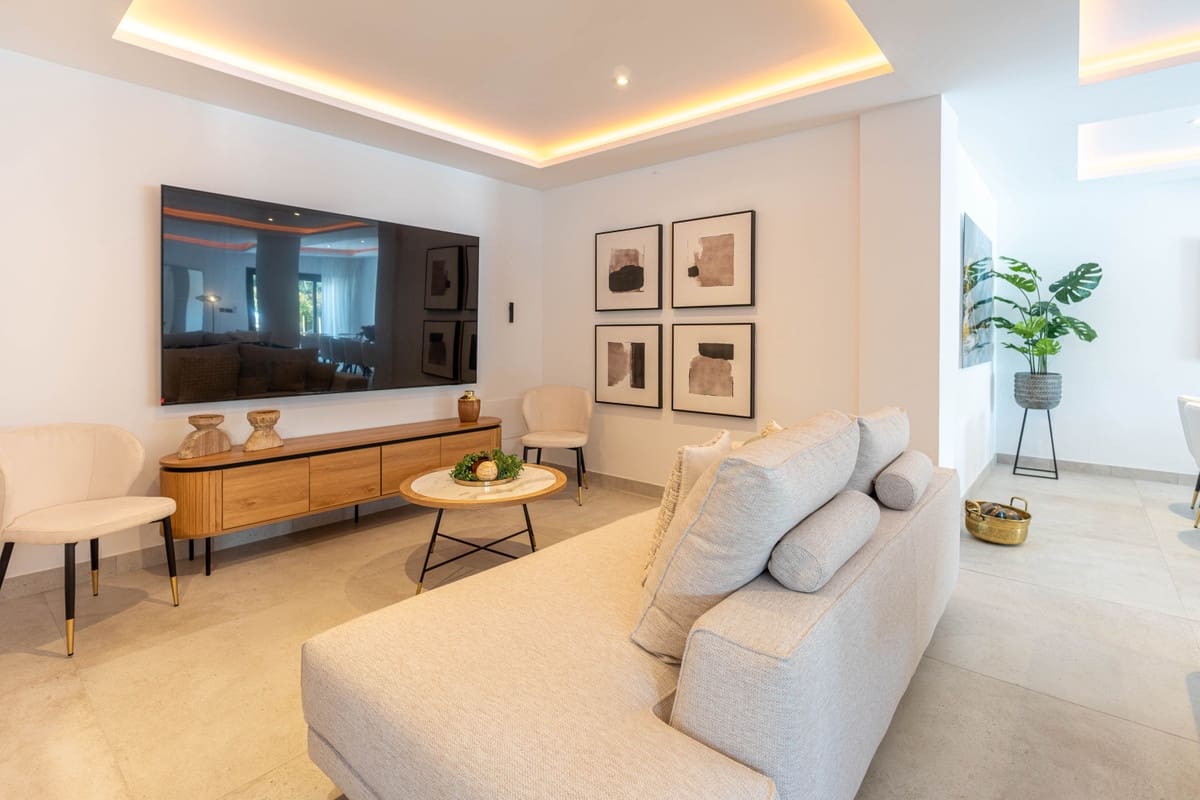 6 sovrum Villa till salu i Marbella - 2 250 000 € (Ref: 9080772)