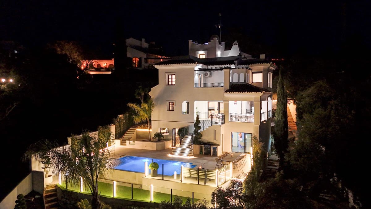 6 sovrum Villa till salu i Marbella - 2 250 000 € (Ref: 9080772)