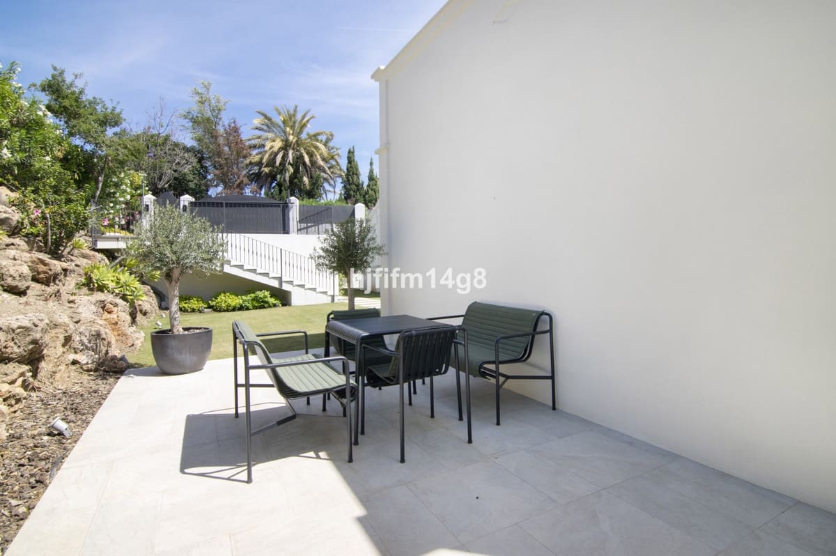 3 soverom Villa til salgs i Nueva Andalucia - € 2 295 000 (Ref: 9080773)
