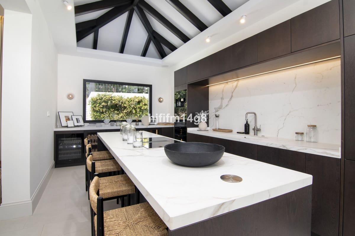 3 soverom Villa til salgs i Nueva Andalucia - € 2 295 000 (Ref: 9080773)