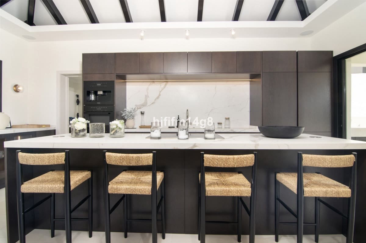 3 soverom Villa til salgs i Nueva Andalucia - € 2 295 000 (Ref: 9080773)