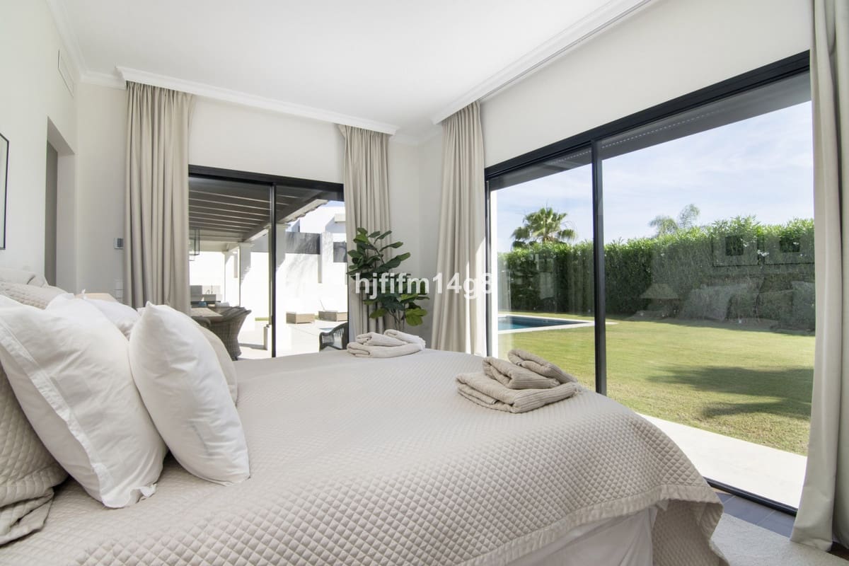 3 soverom Villa til salgs i Nueva Andalucia - € 2 295 000 (Ref: 9080773)