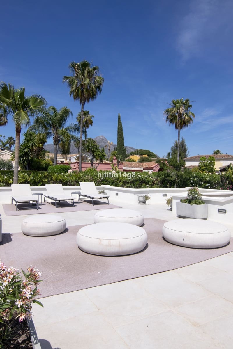 3 soverom Villa til salgs i Nueva Andalucia - € 2 295 000 (Ref: 9080773)