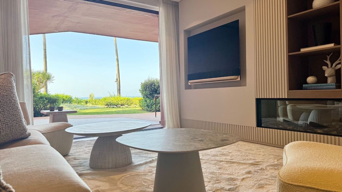 3 bedroom Apartment for sale in New Golden Mile with garage - € 2,350,000 (Ref: 9080776)