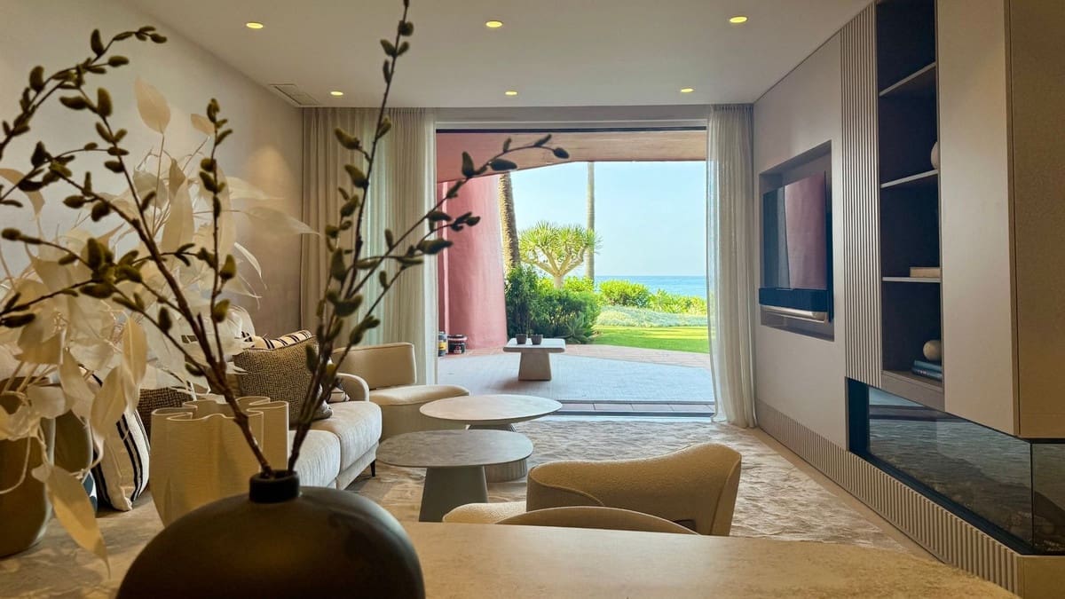 3 bedroom Apartment for sale in New Golden Mile with garage - € 2,350,000 (Ref: 9080776)