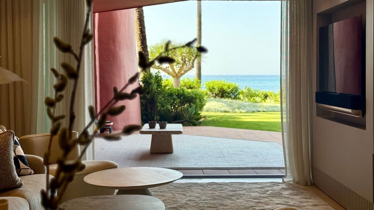 3 bedroom Apartment for sale in New Golden Mile with garage - € 2,350,000 (Ref: 9080776)