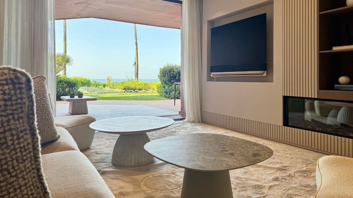 3 bedroom Apartment for sale in New Golden Mile with garage - € 2,350,000 (Ref: 9080776)