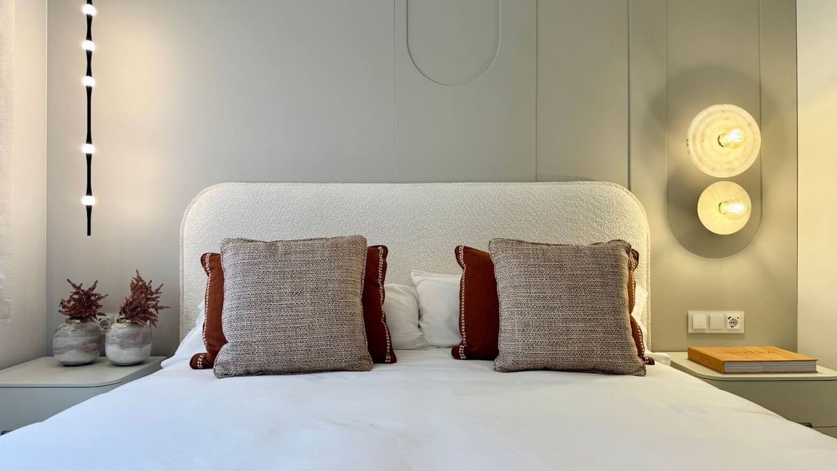 3 bedroom Apartment for sale in New Golden Mile with garage - € 2,350,000 (Ref: 9080776)