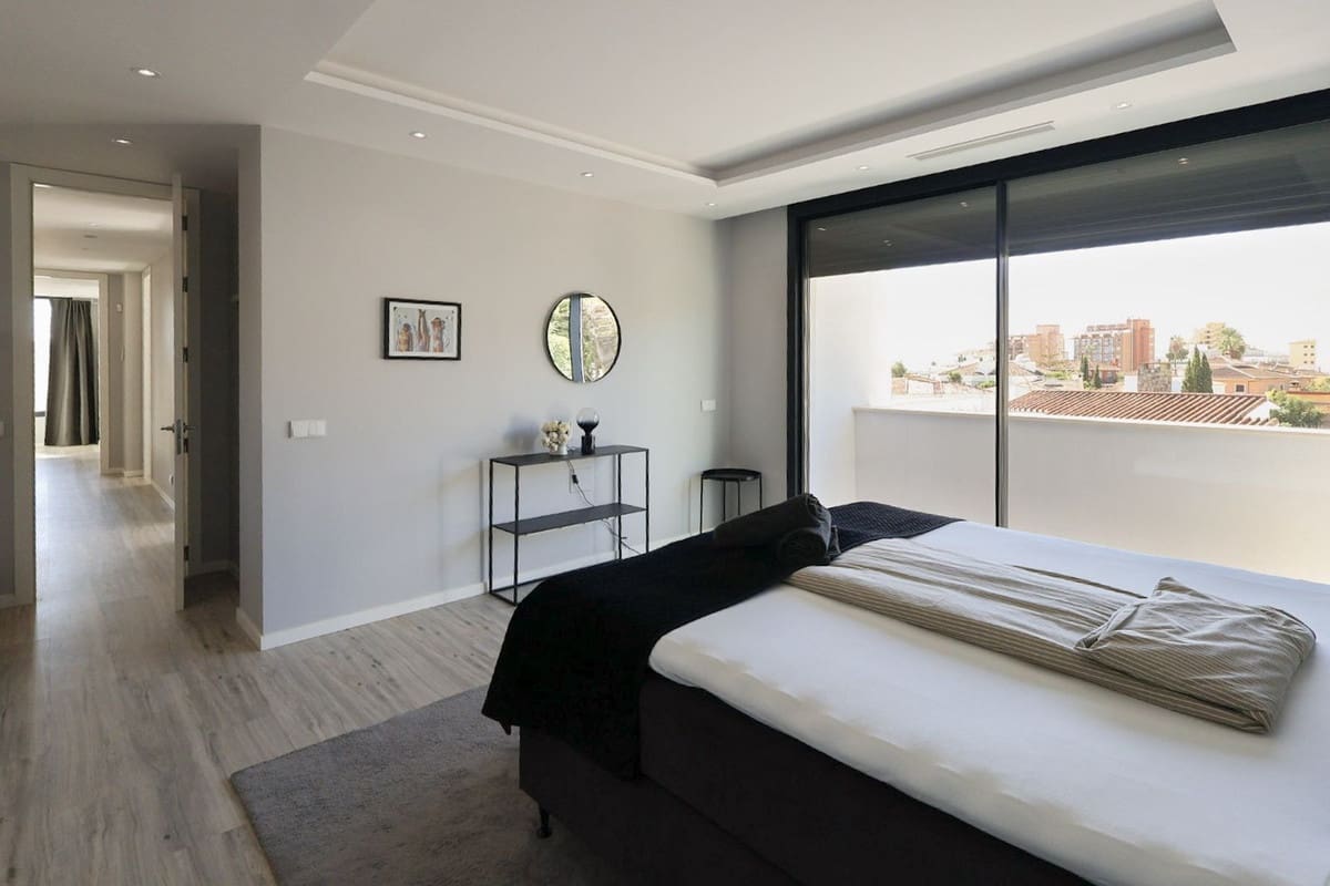 6 soveværelse Villa til salg i Benalmadena - € 2.350.000 (Ref: 9080778)