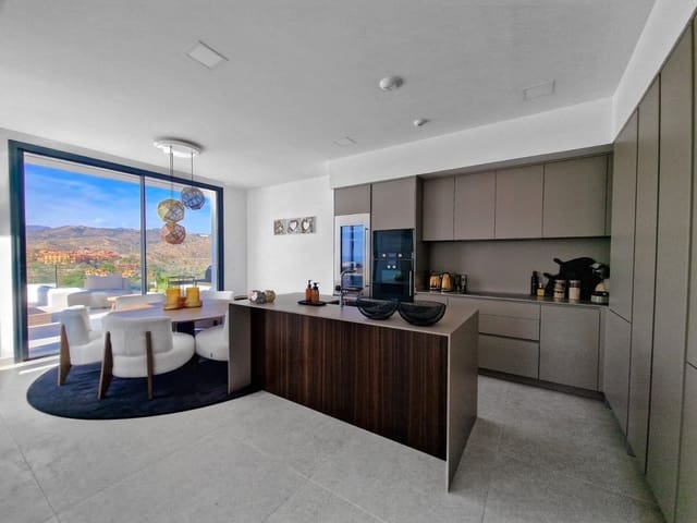 Apartamento de 4 habitaciones en Marbella en venta con garaje - 2.695.000 € (Ref: 9080779)