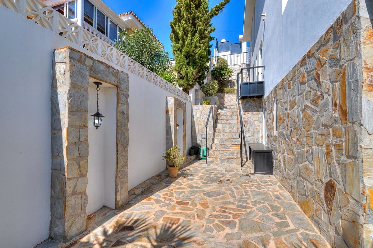 Chalet de 6 habitaciones en Mijas en venta con garaje - 1.625.000 € (Ref: 9080780)