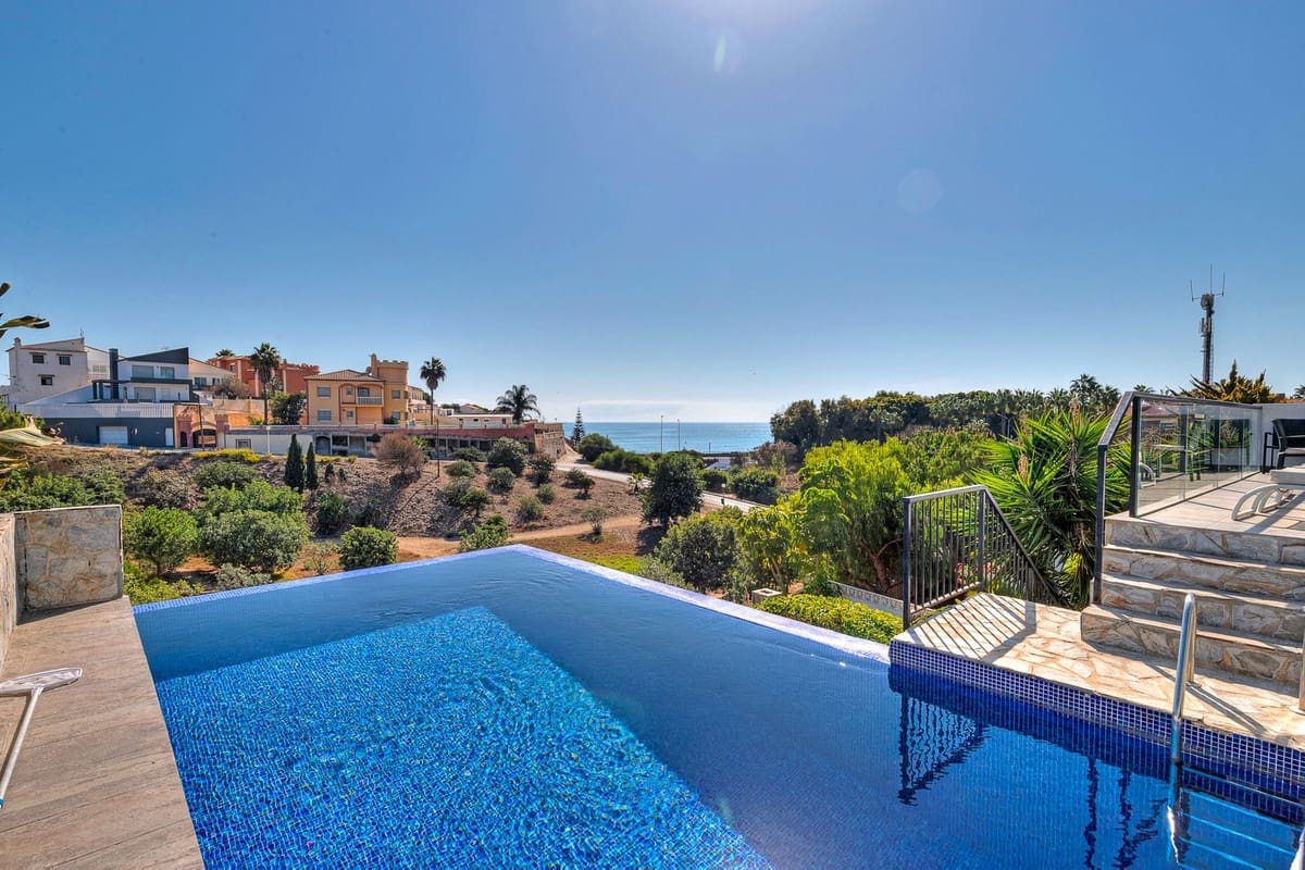 Chalet de 6 habitaciones en Mijas en venta con garaje - 1.625.000 € (Ref: 9080780)