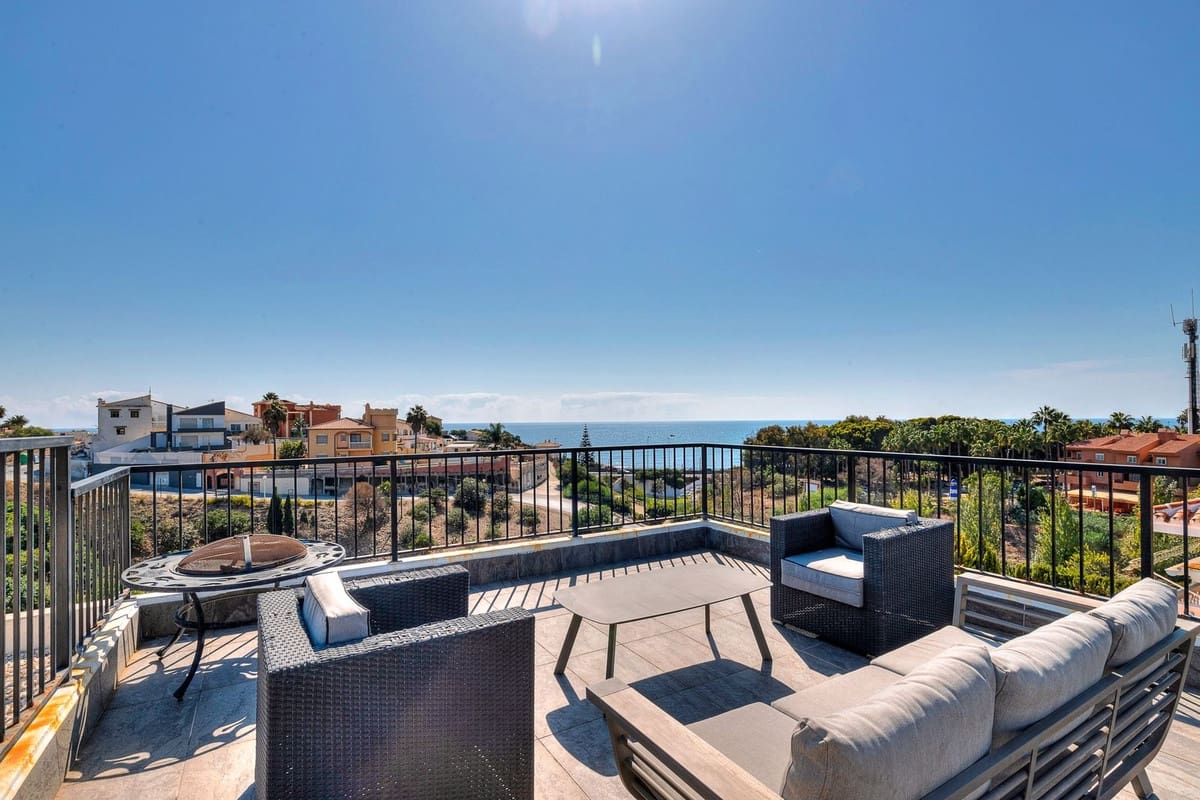 Chalet de 6 habitaciones en Mijas en venta con garaje - 1.625.000 € (Ref: 9080780)