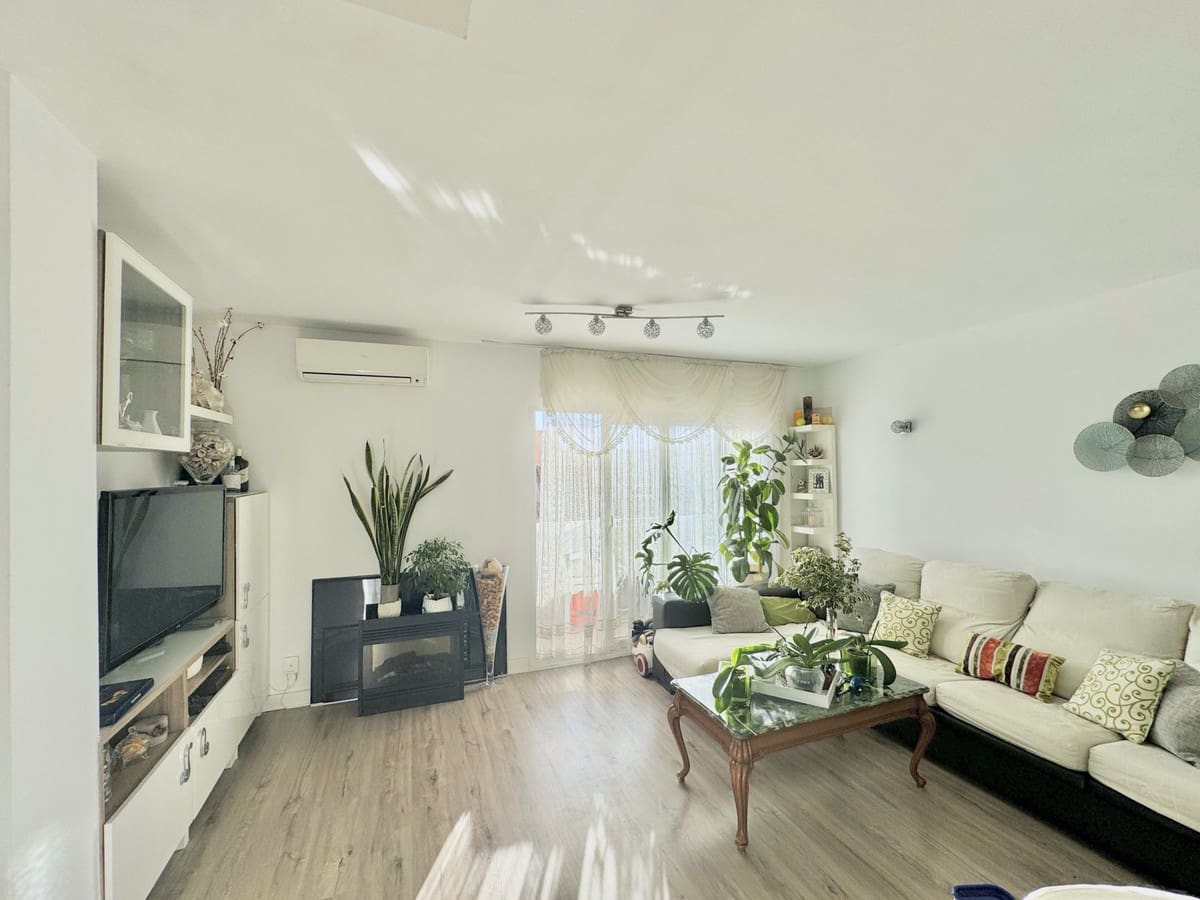 3 soveværelse Lejlighed til salg i Manilva - € 249.000 (Ref: 9080783)