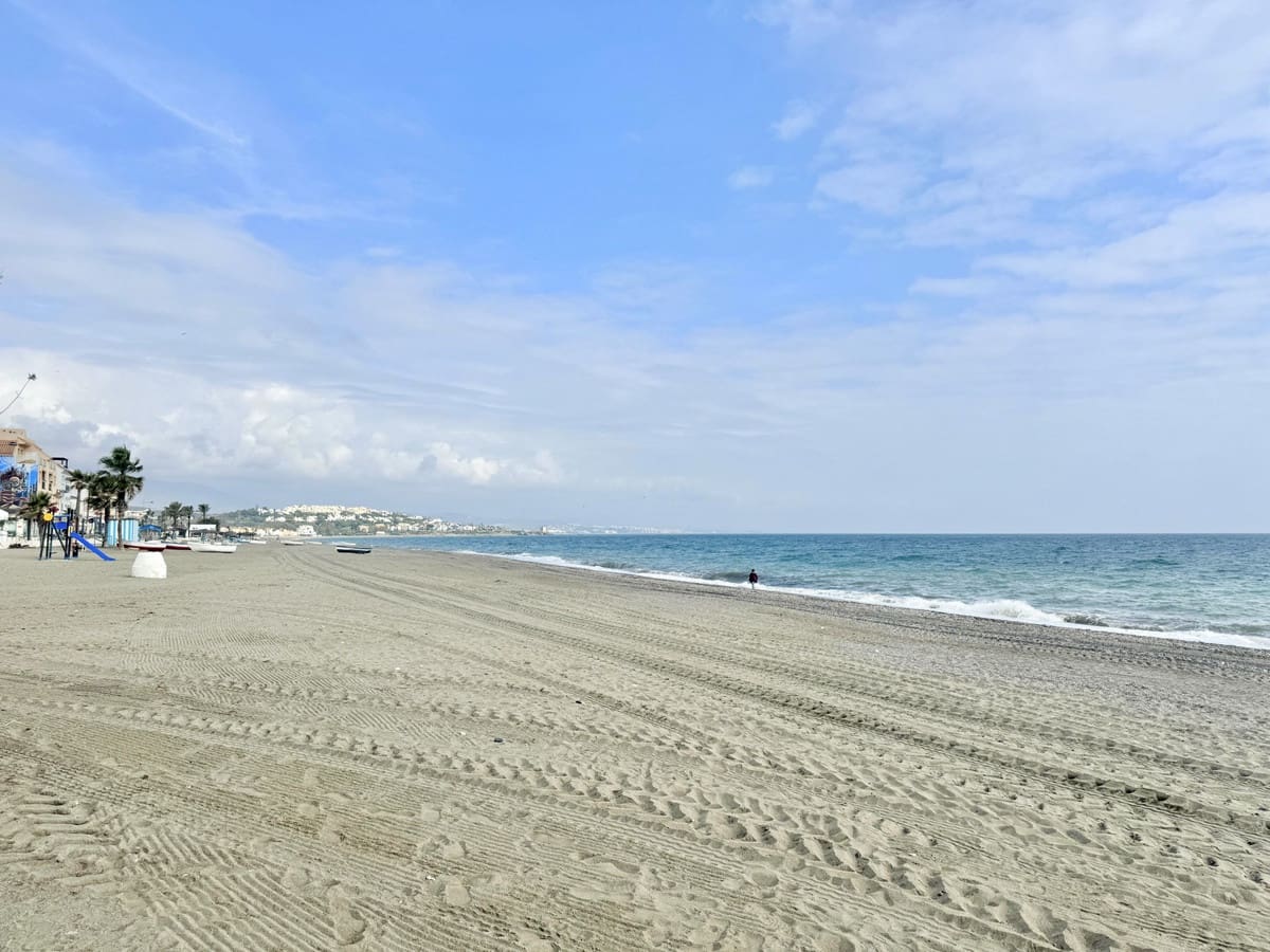 3 soveværelse Lejlighed til salg i Manilva - € 249.000 (Ref: 9080783)