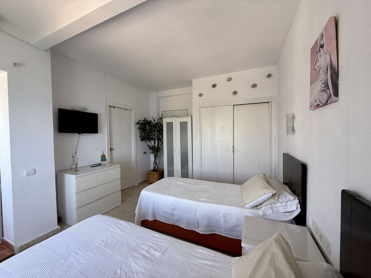 1 bedroom Apartment for sale in Calahonda - € 239,000 (Ref: 9080785)
