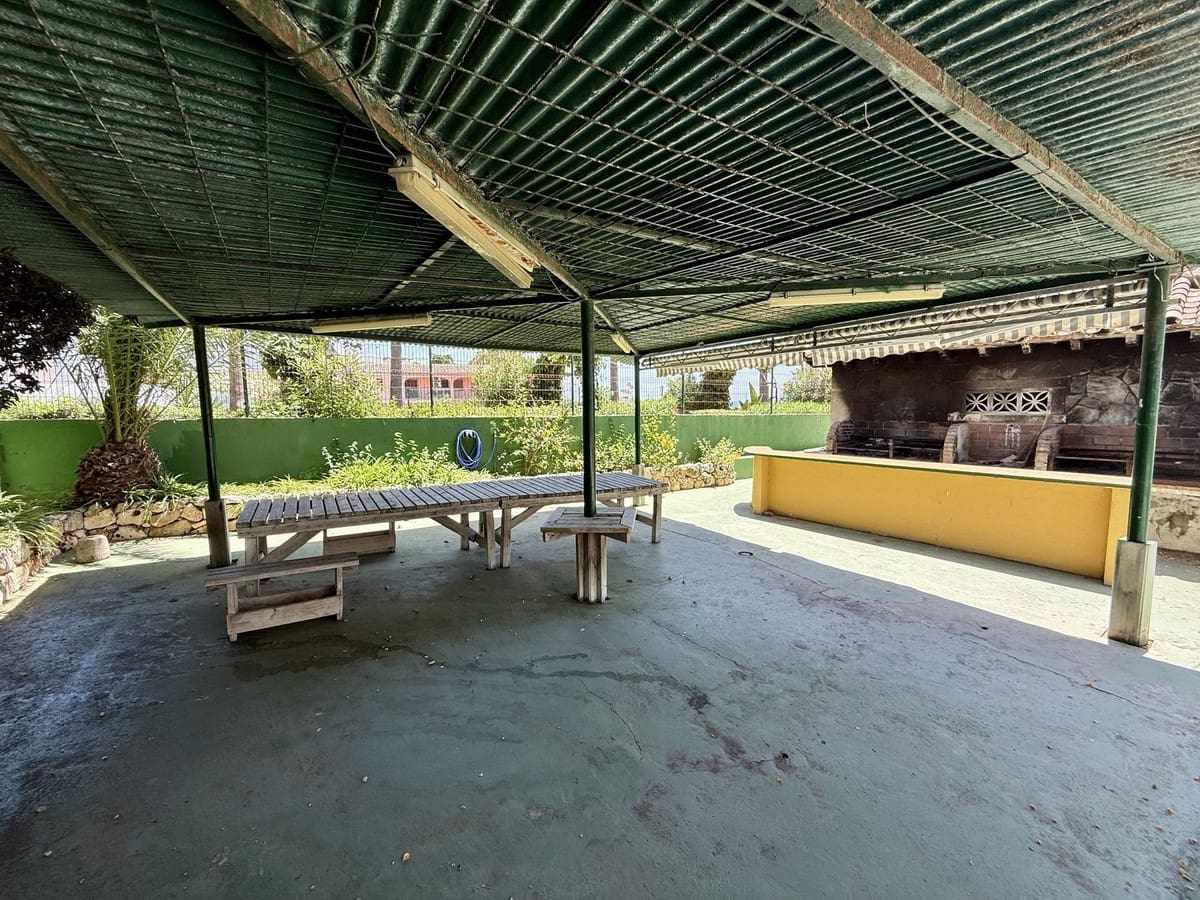 1 bedroom Apartment for sale in Calahonda - € 239,000 (Ref: 9080785)