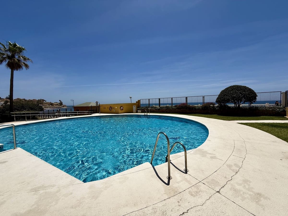 1 bedroom Apartment for sale in Calahonda - € 239,000 (Ref: 9080785)